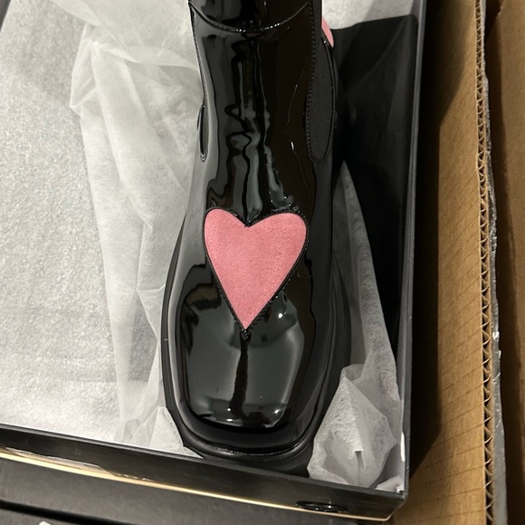 NWT Lamoda Stone Cold Lover Chunky Boots Leather Pink Hearts Chelsea - Picture 6 of 6